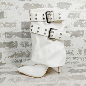 New Wlid Diva Lounge White Stiletto Buckle Boot i891